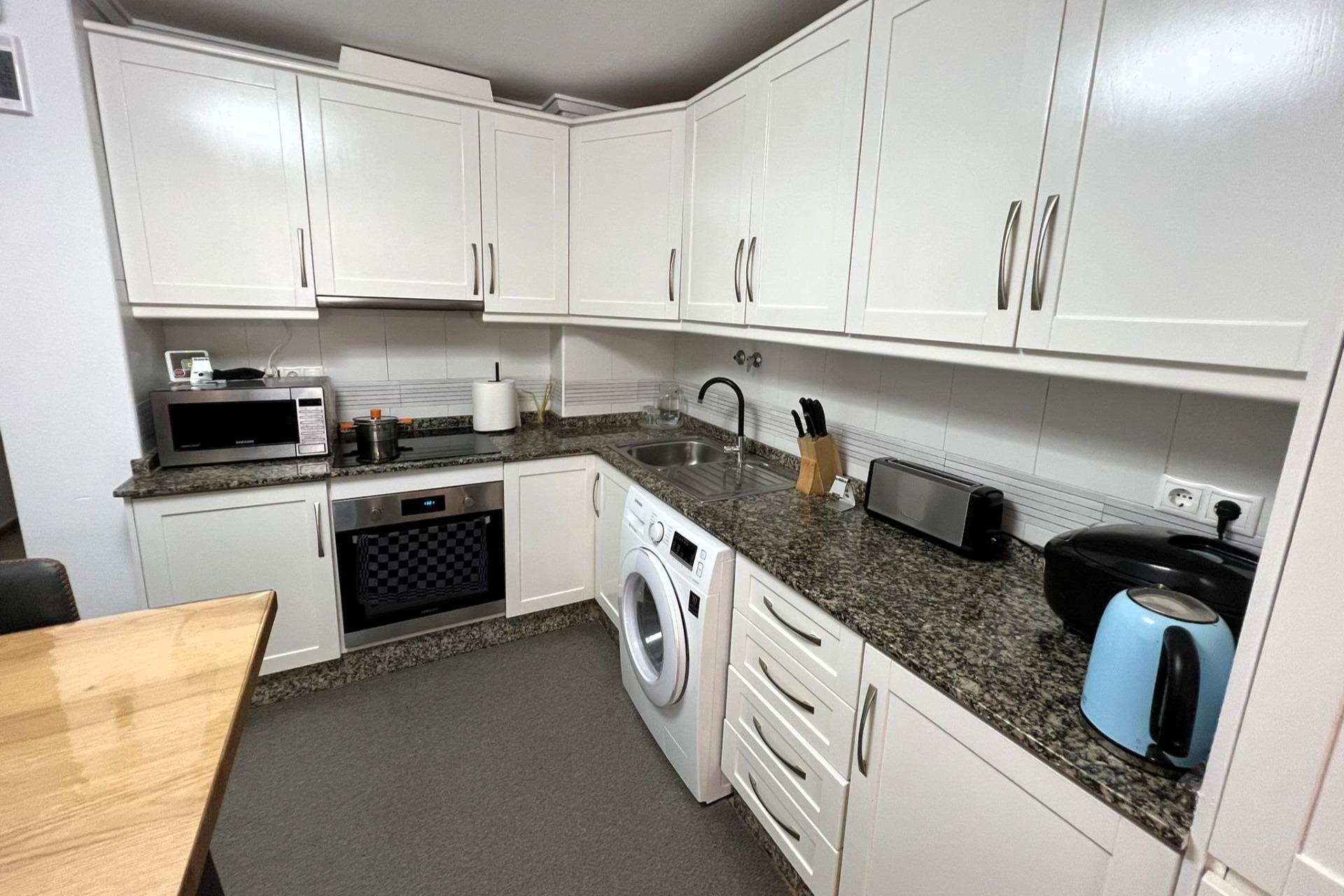 Apartamento moderno y espacioso (aprox. 91 m2 - 3.ª planta)  - foto 7
