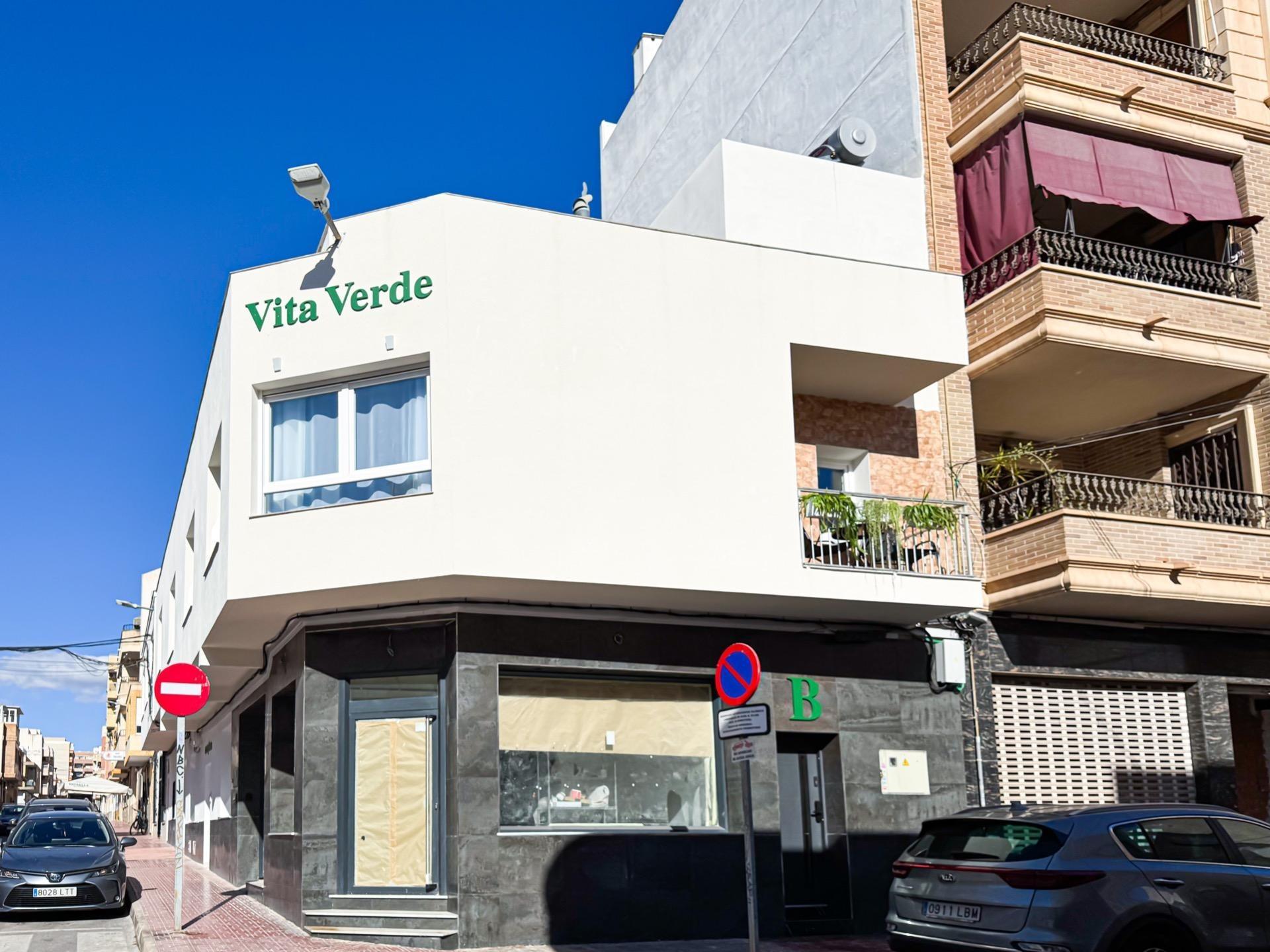 Hotel 12 habitaciones 350m² en venta - torrevieja