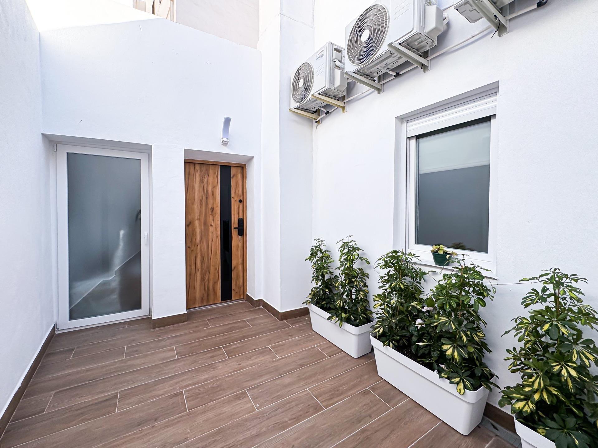 Hotel 12 habitaciones 350m² en venta - torrevieja - foto 6