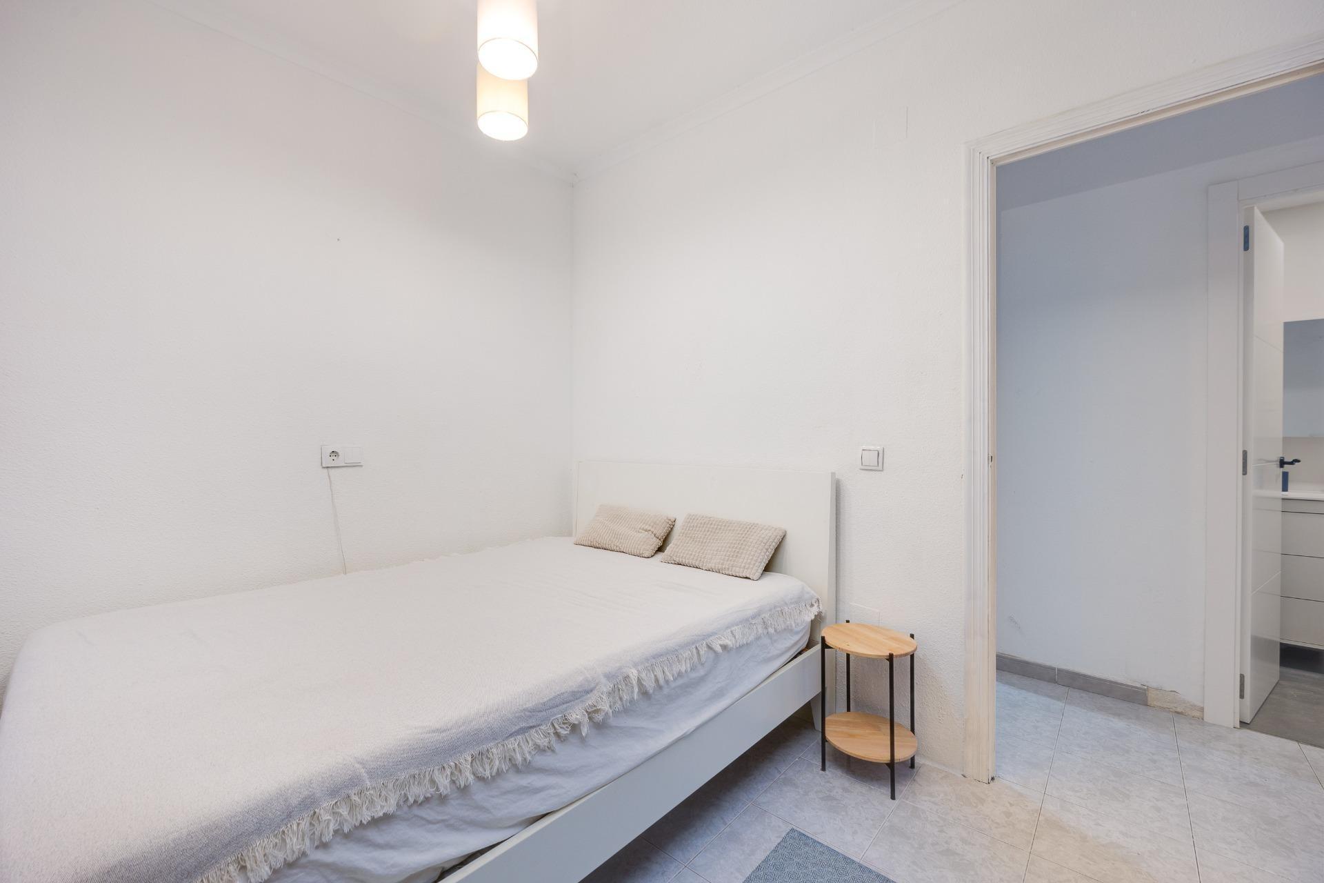 Apartamento 2 habitaciones 67m² en venta - Estacion de autob - foto 8