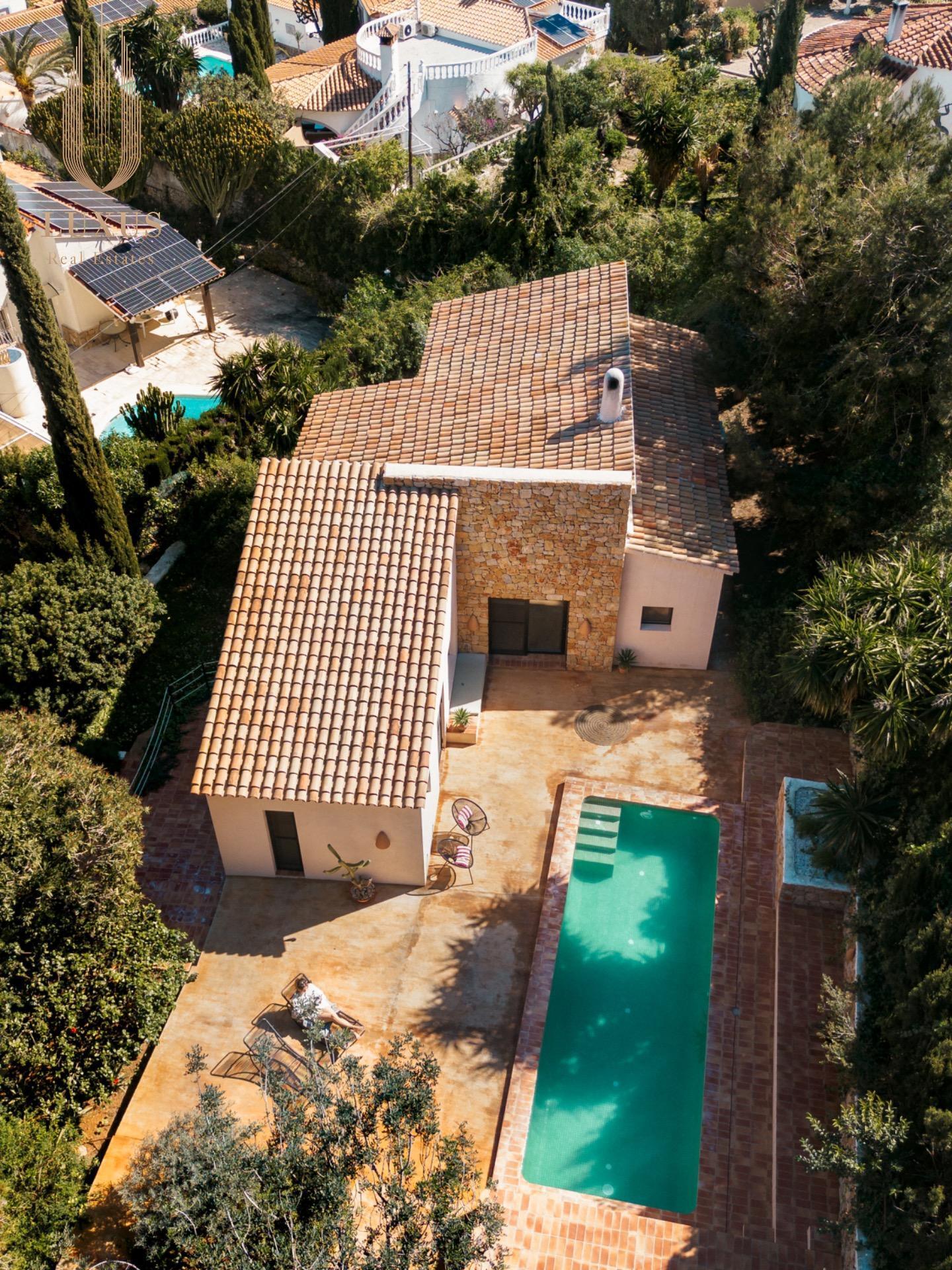 Exclusiva villa de una sola planta en Dénia con impresionant - foto 2