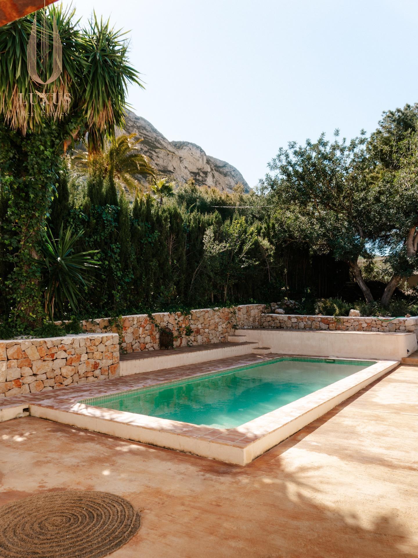 Exclusiva villa de una sola planta en Dénia con impresionant - foto 3