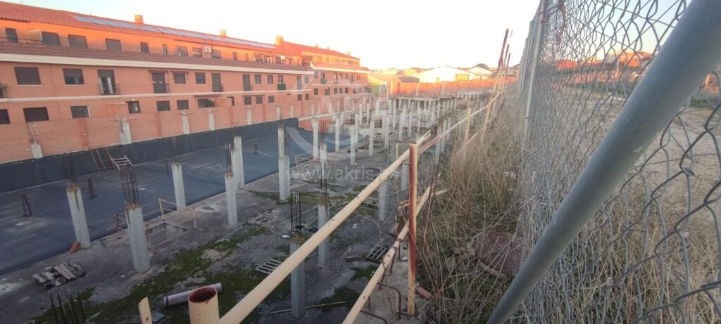Edificio Singular en Recas