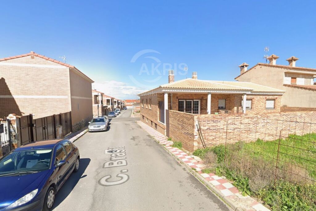 Chalet Independiente en Mocejon - foto 2