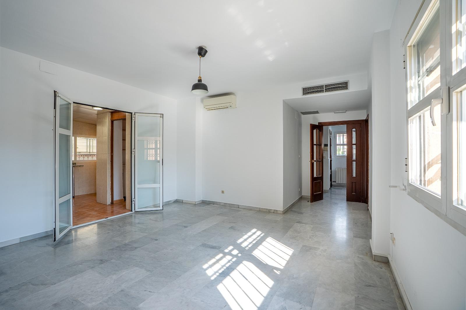 ESTUPENDA CASA EN PARQUE ALMUNIA - foto 2