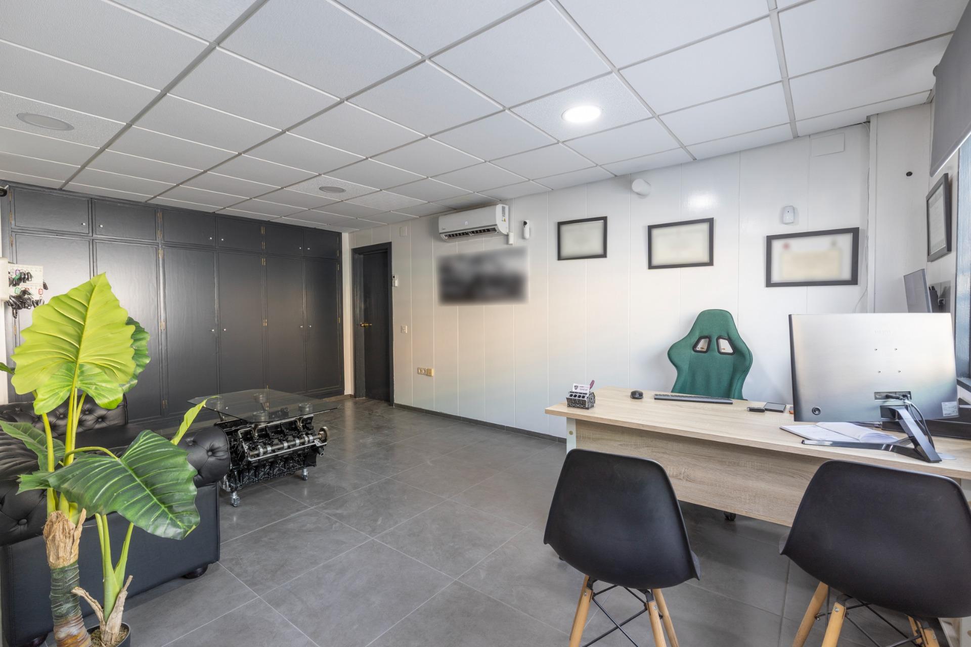 Nave industrial en venta en Atarfe (Granada) | 757 m2 constr - foto 18