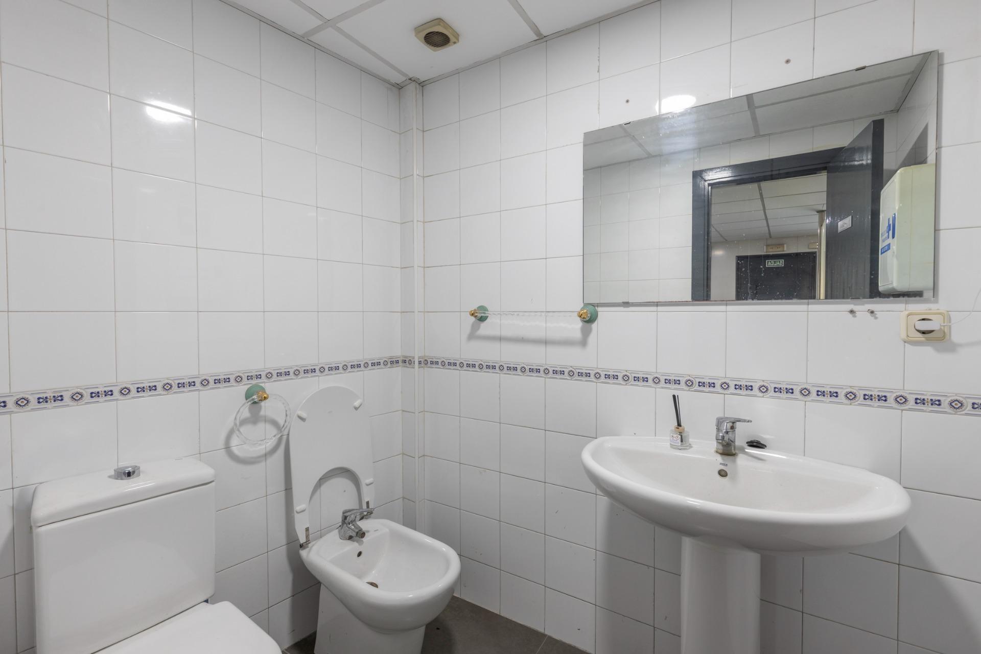 Nave industrial en venta en Atarfe (Granada) | 757 m2 constr - foto 19