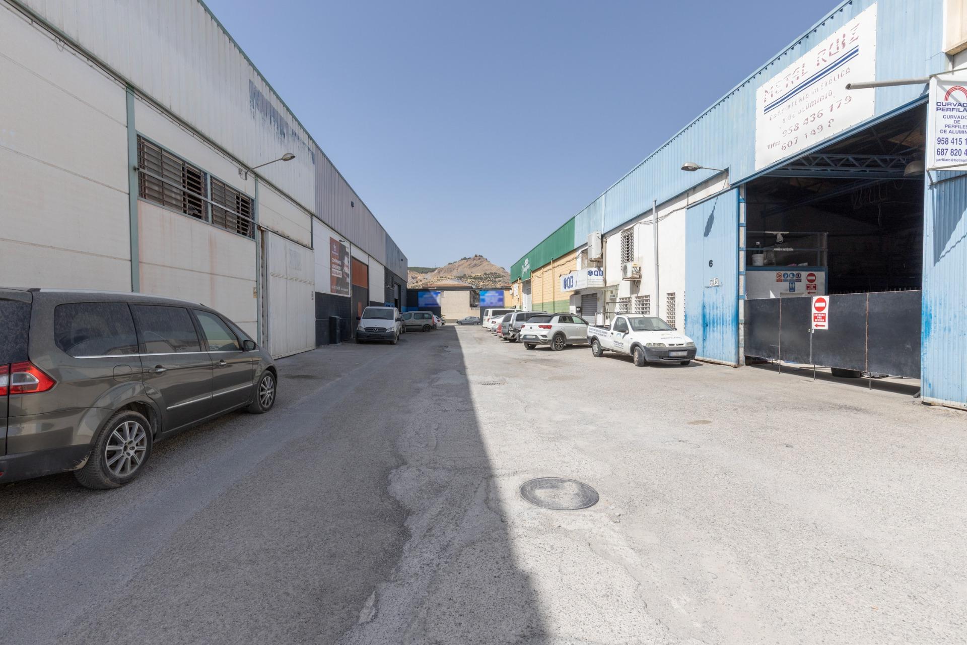Nave industrial en venta en Atarfe (Granada) | 757 m2 constr - foto 20