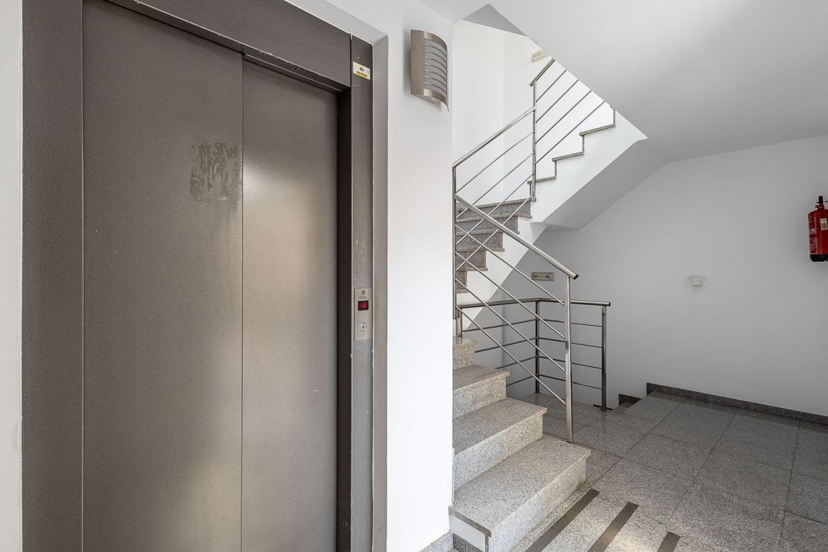 Piso en ubicación TOP en Armilla: metro, servicios y máxima  - foto 16