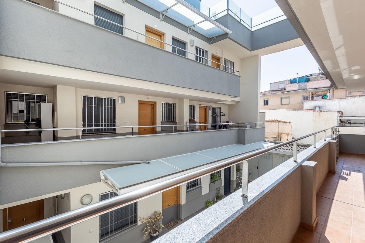 Piso en ubicación TOP en Armilla: metro, servicios y máxima  - foto 18