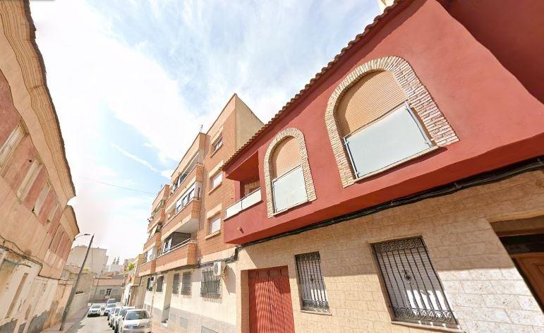 SE VENDE piso OKUPA en C Jose Caride 5 de Alcantarilla - foto 2