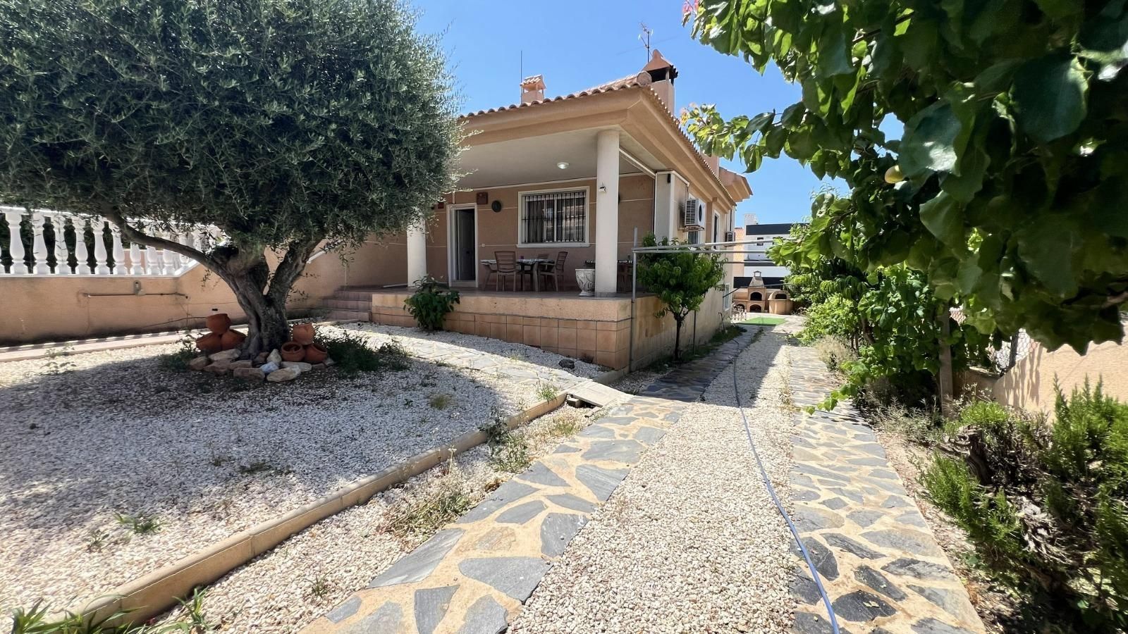 Villa 3 habitaciones 192m² en venta - Zona los Frutales