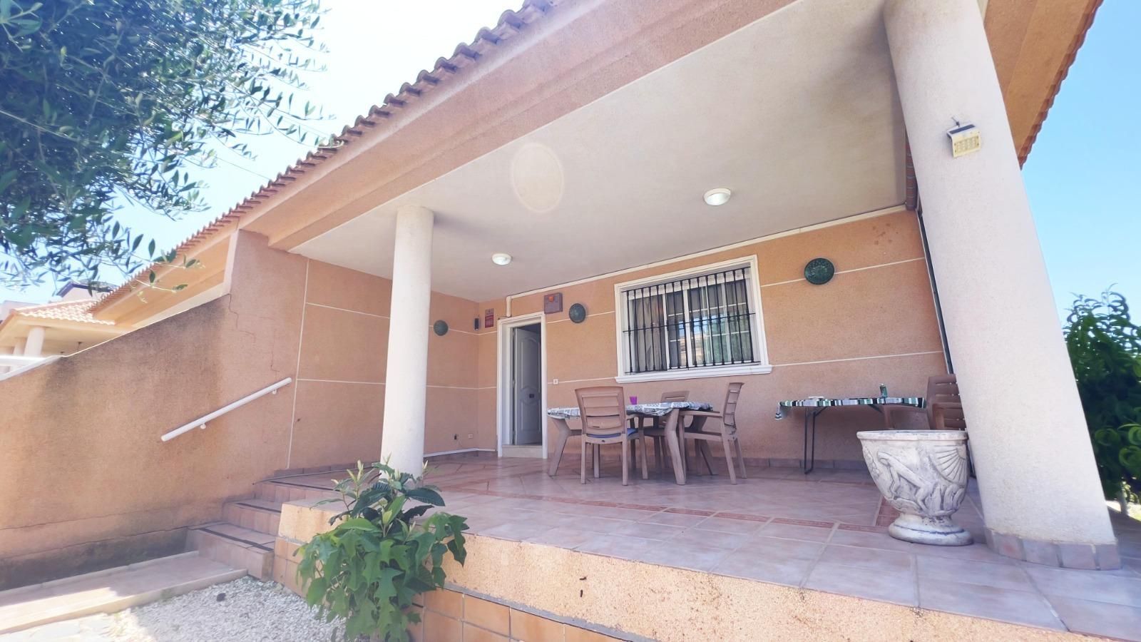 Villa 3 habitaciones 192m² en venta - Zona los Frutales - foto 2