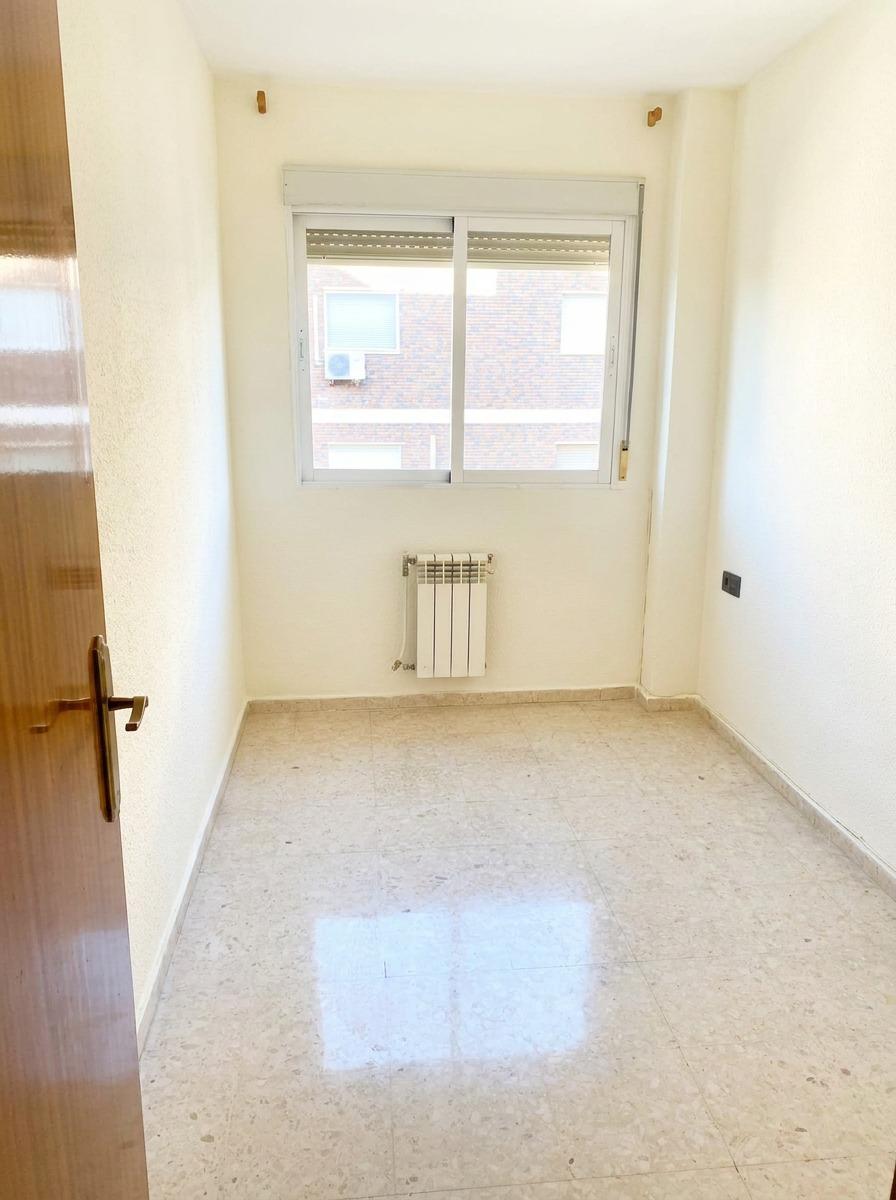 Piso Estudiantes Granada - San Joaquín | A Estrenar, Calefac - foto 2