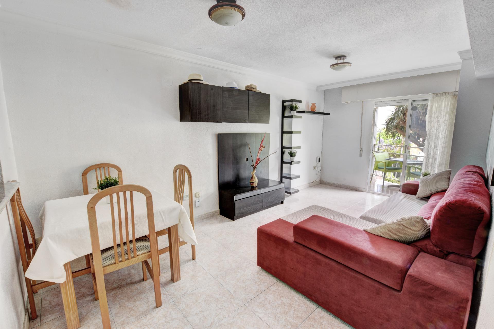 Apartamento de 1 Dormitorio en el centro de Arroyo de la Mie - foto 11