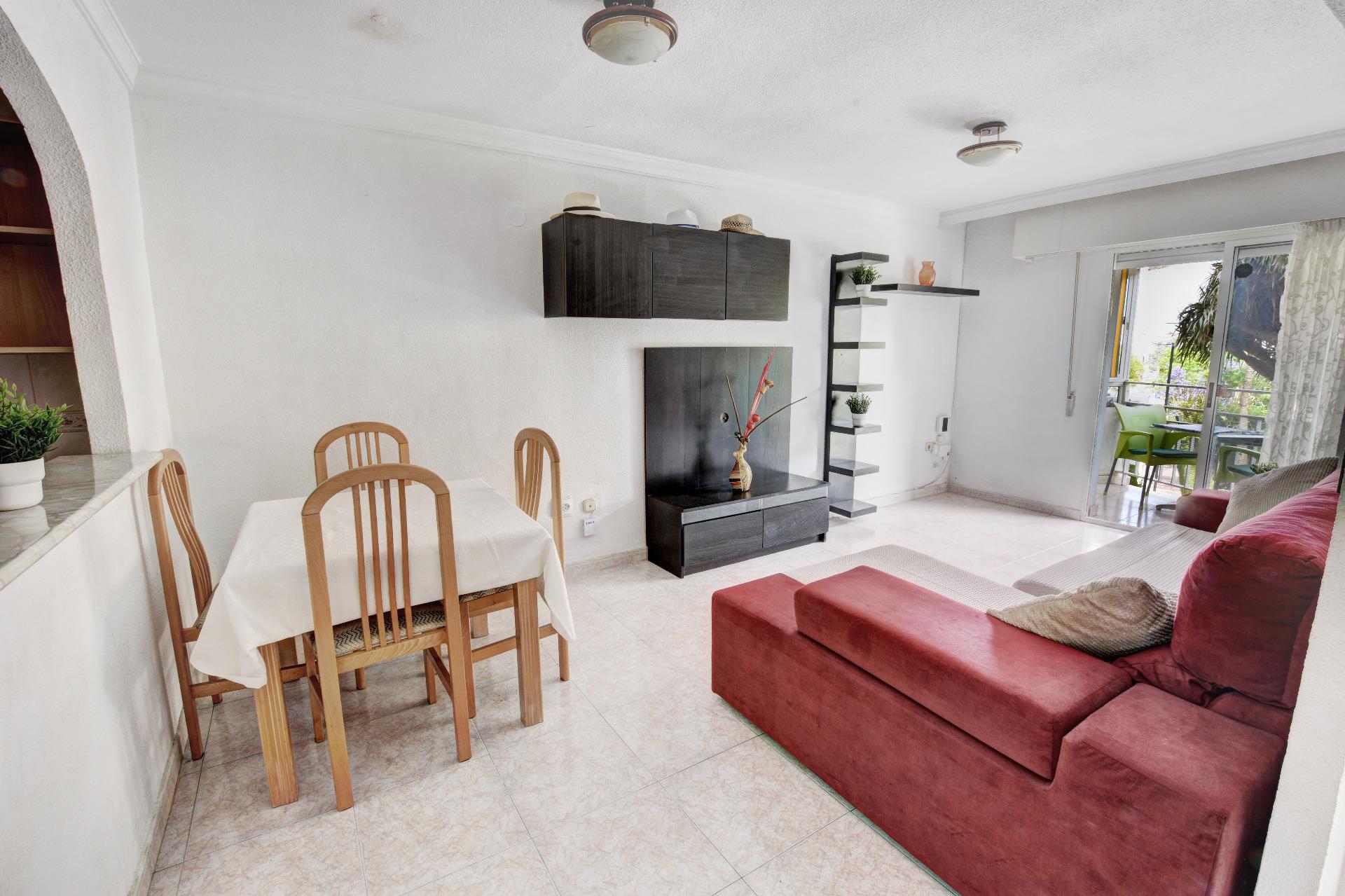 Apartamento de 1 Dormitorio en el centro de Arroyo de la Mie - foto 3