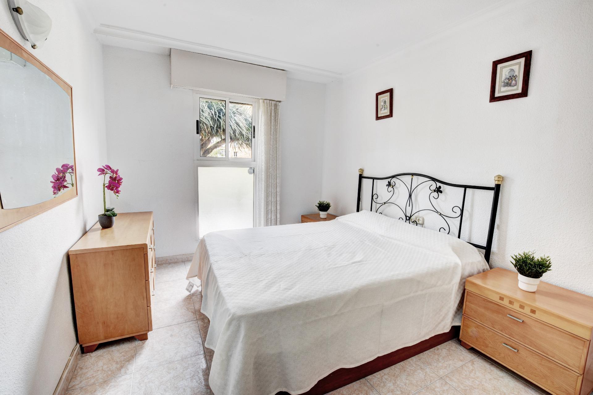 Apartamento de 1 Dormitorio en el centro de Arroyo de la Mie - foto 9