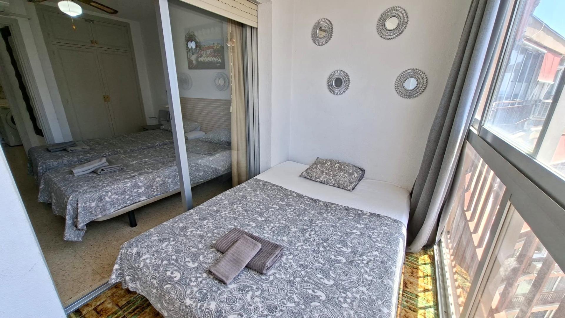 APARTAMENTO EN SEGUNDA LÍNEA DE PLAYA ( A200 MTS DEL MAR ) - foto 16