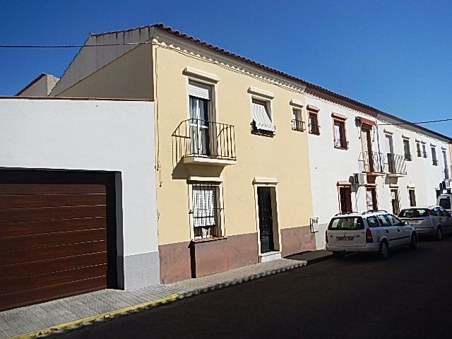 Casa-Chalet en Venta en Puebla De La Calzada Badajoz - foto 5