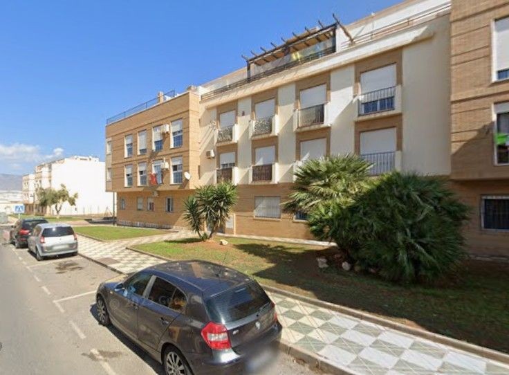 Piso en Venta en Roquetas De Mar Almería - foto 3
