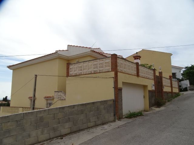 Casa-Chalet en Venta en Rincon De La Victoria Málaga - foto 3