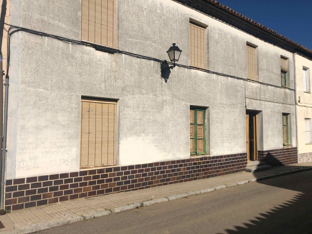 Casa-Chalet en Venta en Moral De La Reina Valladolid - foto 2