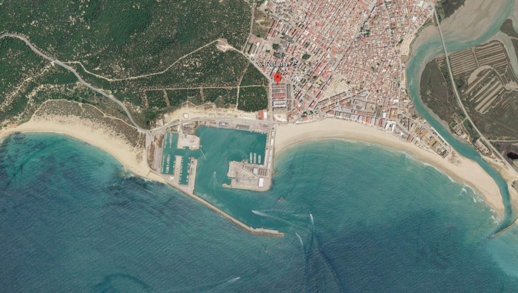 Local comercial en Venta en Barbate Cádiz - foto 4