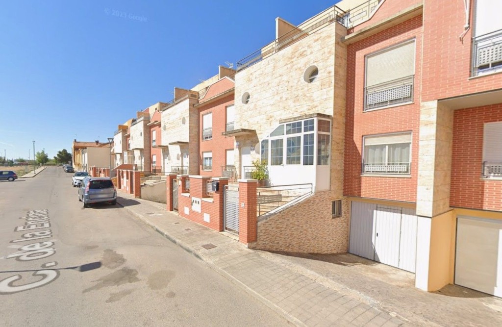 Casa-Chalet en Venta en Carrion De Calatrava Ciudad Real - foto 3