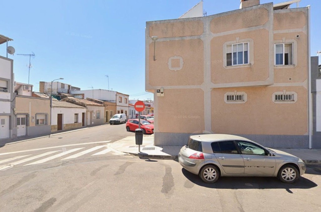 Adosada en Venta en Badajoz Badajoz - foto 4