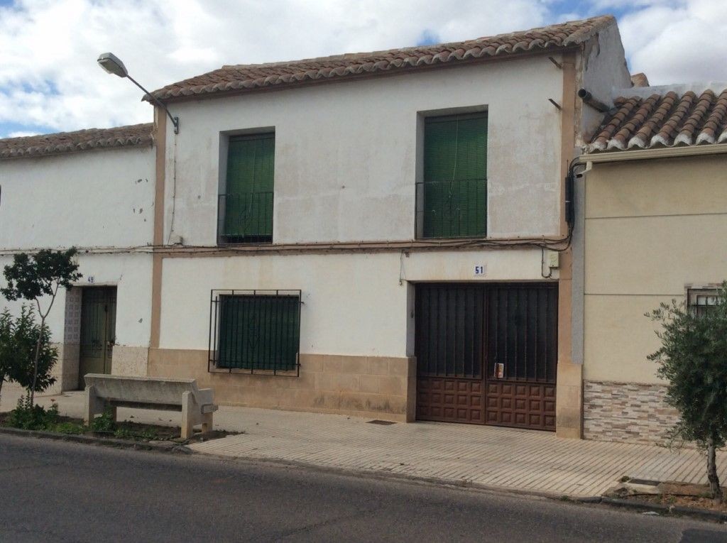 Casa-Chalet en Venta en Moral De Calatrava Ciudad Real - foto 3