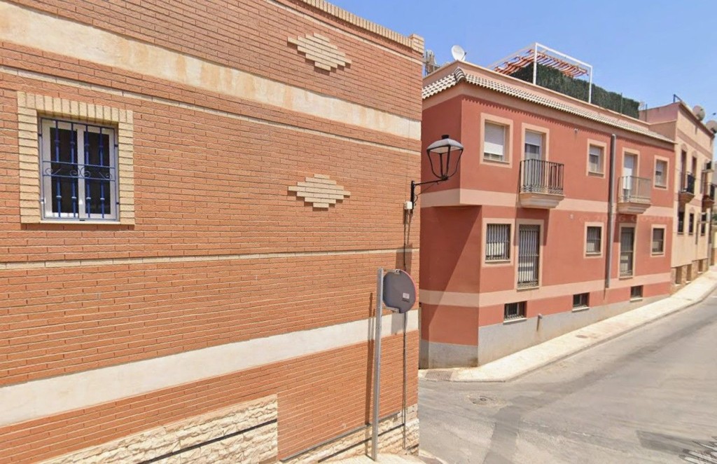 Piso en Venta en Viator Almería - foto 2