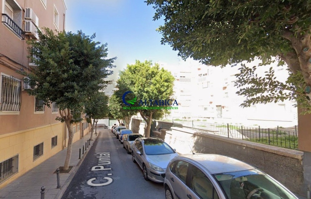 Piso en Venta en Almería Almería - foto 3