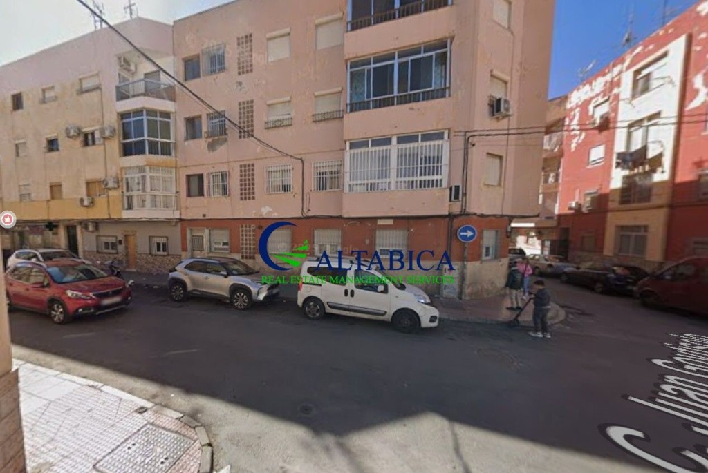 Piso en Venta en Almería Almería - foto 3