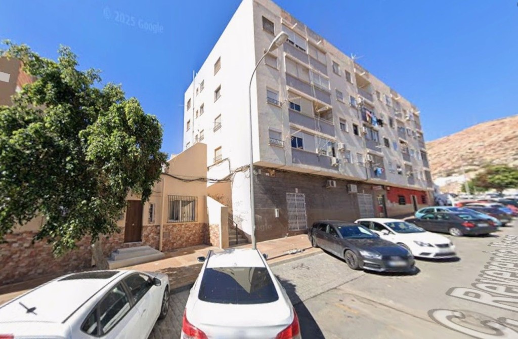 Piso en Venta en Almería Almería - foto 2