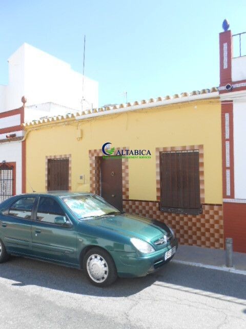 Casa-Chalet en Venta en Palma Del Condado, La Huelva - foto 2