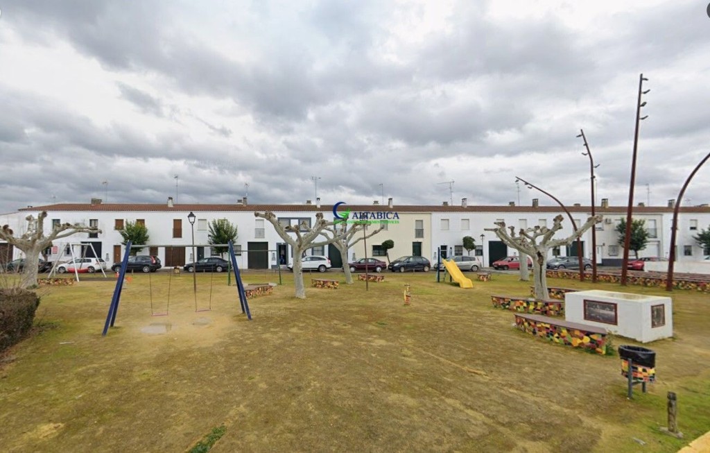 Casa-Chalet en Venta en Valdelacalzada Badajoz