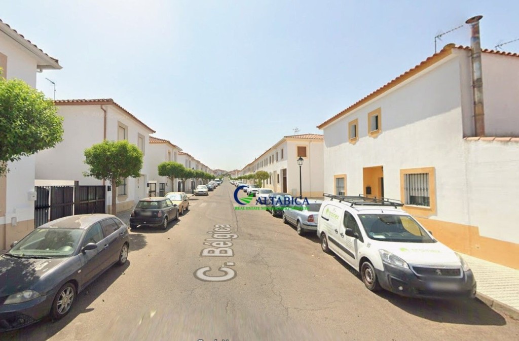Casa-Chalet en Venta en Olivenza Badajoz - foto 2