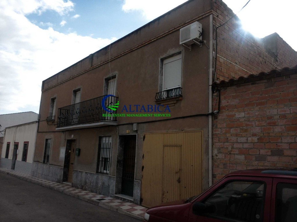 Casa-Chalet en Venta en Guarroman Jaén