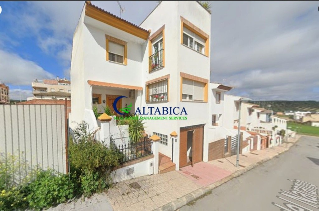 Casa-Chalet en Venta en Mengibar Jaén - foto 2