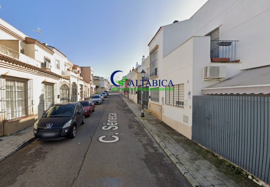 Casa-Chalet en Venta en Puebla Del Rio, La Sevilla
