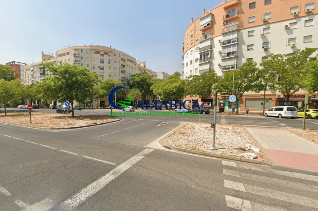 Local comercial en Venta en Sevilla Sevilla - foto 3