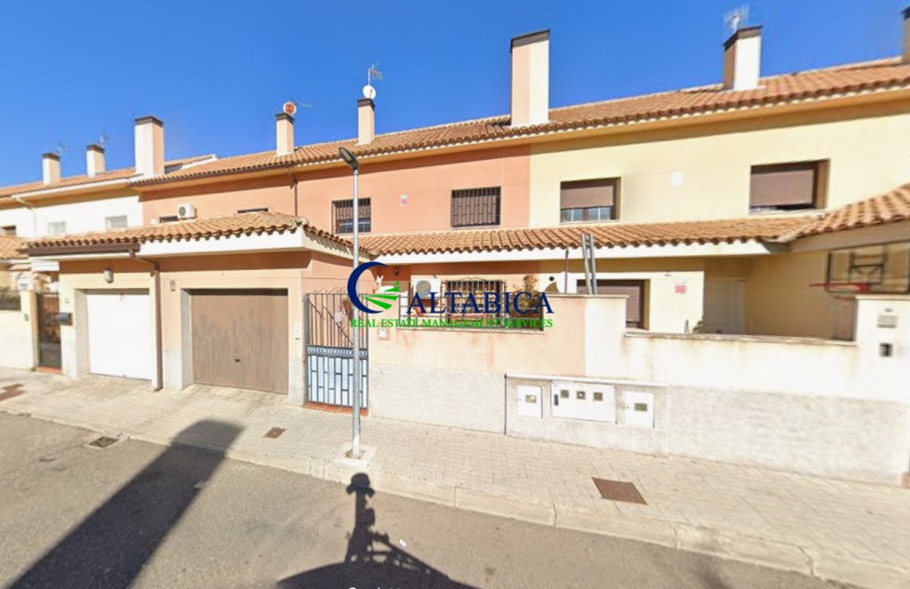Casa-Chalet en Venta en Numancia De La Sagra Toledo