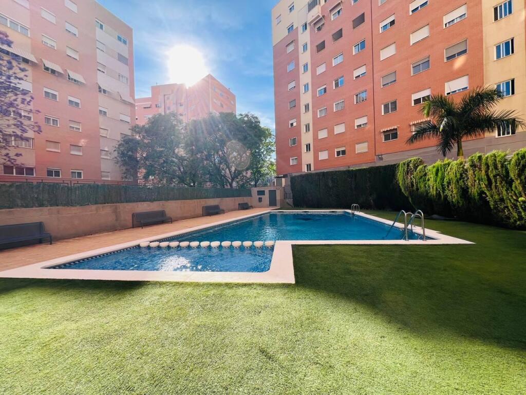 Exclusivo piso en Pau I con reforma de lujo