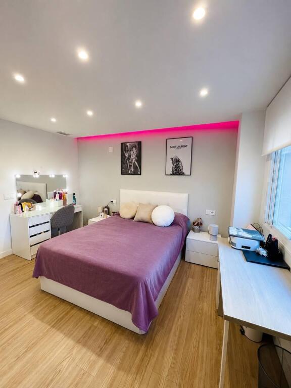 Exclusivo piso en Pau I con reforma de lujo - foto 17