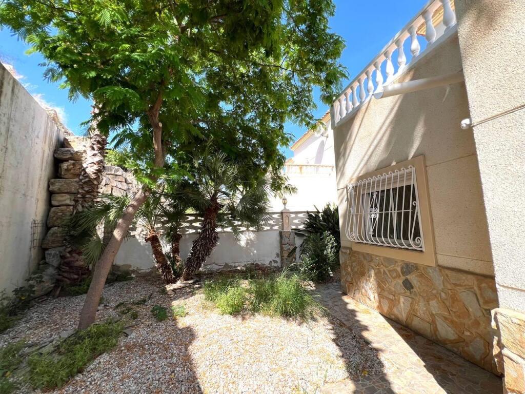 Exclusividad, diseño y calidad de vida frente al Mediterráne - foto 23