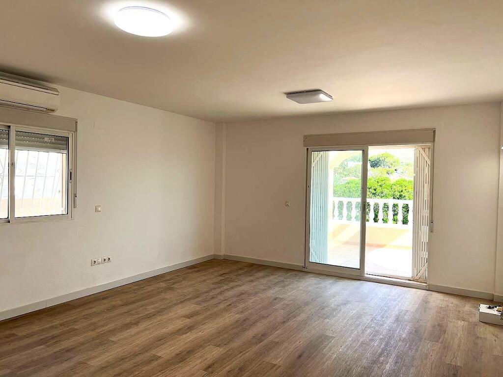 Exclusividad, diseño y calidad de vida frente al Mediterráne - foto 32