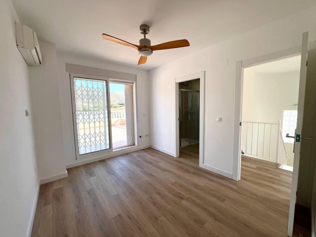 Exclusividad, diseño y calidad de vida frente al Mediterráne - foto 10