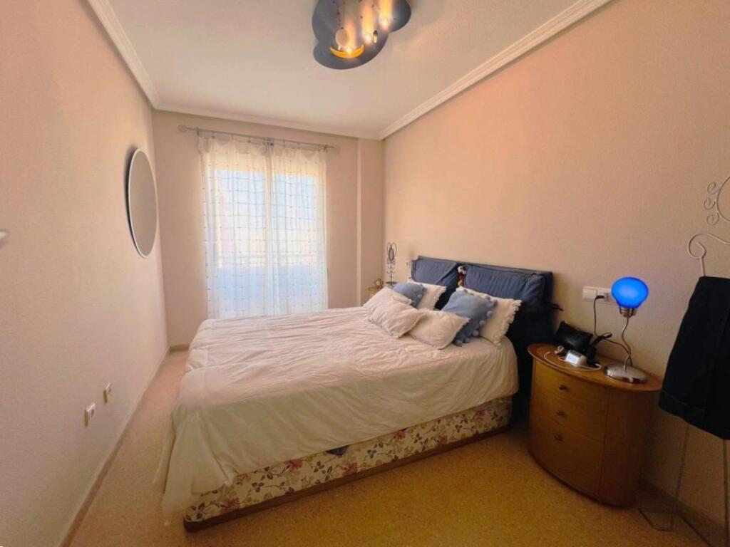 Amplia vivienda con garaje y trastero en la zona Cerámica /  - foto 11