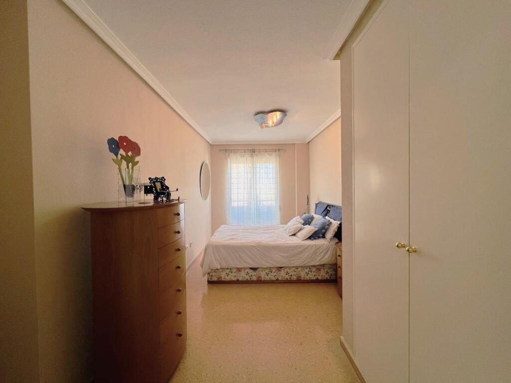 Amplia vivienda con garaje y trastero en la zona Cerámica /  - foto 12