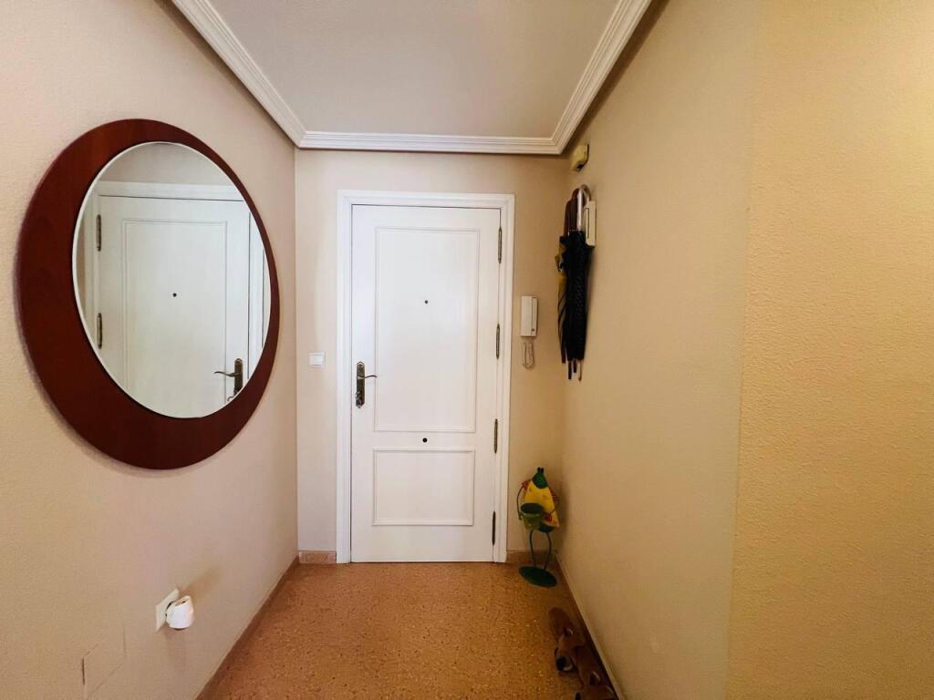 Amplia vivienda con garaje y trastero en la zona Cerámica /  - foto 14